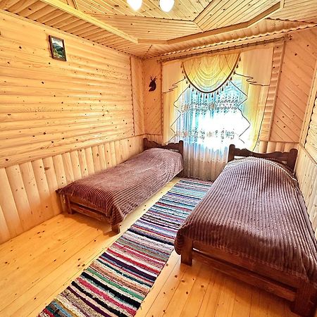 Вершина Карпат Hotell Krasnik Exteriör bild